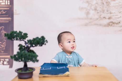 攀枝花宝宝眼屎多是什么原因